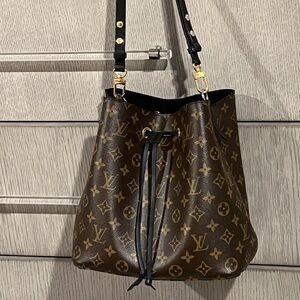 Authentic Liuis Vuitton Neonoe MM handbag